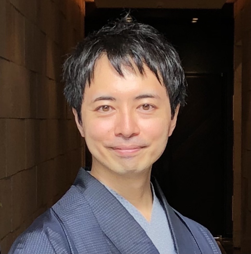 Greetings from Tomoaki Yamamoto, the founder of Five Dimensions Holdings Co., Ltd. and the chairman of the board